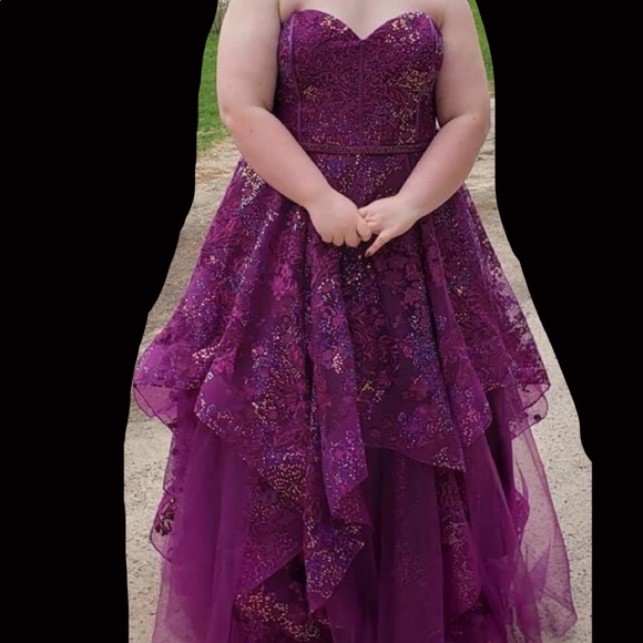 Plus Size - Strapless Mori Lee Dress With Pockets - Picture 5 of 5